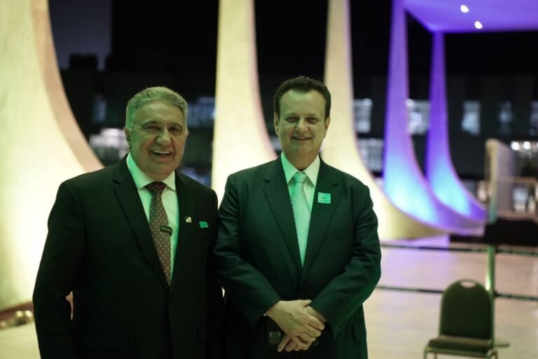 Laurez anuncia discussão sobre “ampliação de alianças” com Kassab ainda hoje.