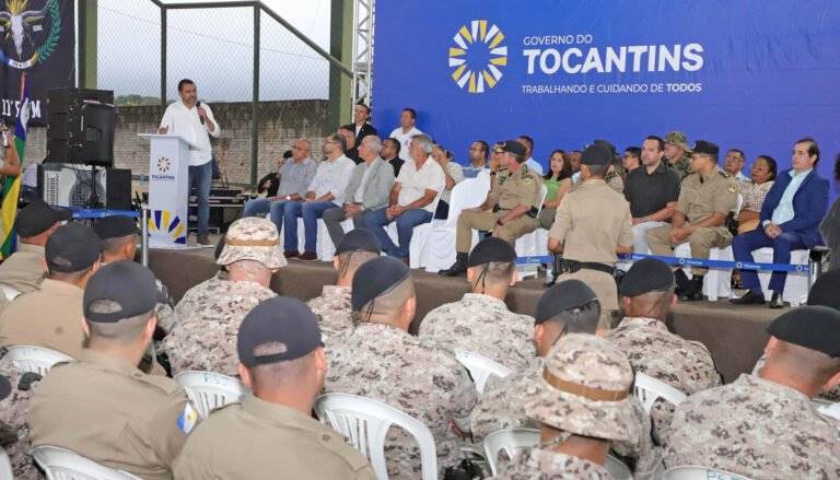 Tocantins: Governador Wanderlei Barbosa premia escolas destaque em Dianópolis e fortalece compromisso com a educação.