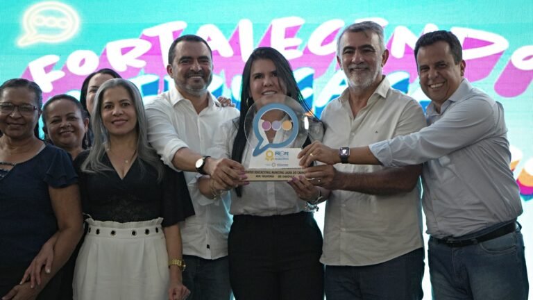 Deputados desenvolvem agenda em Dianópolis com foco em educação e segurança pública.