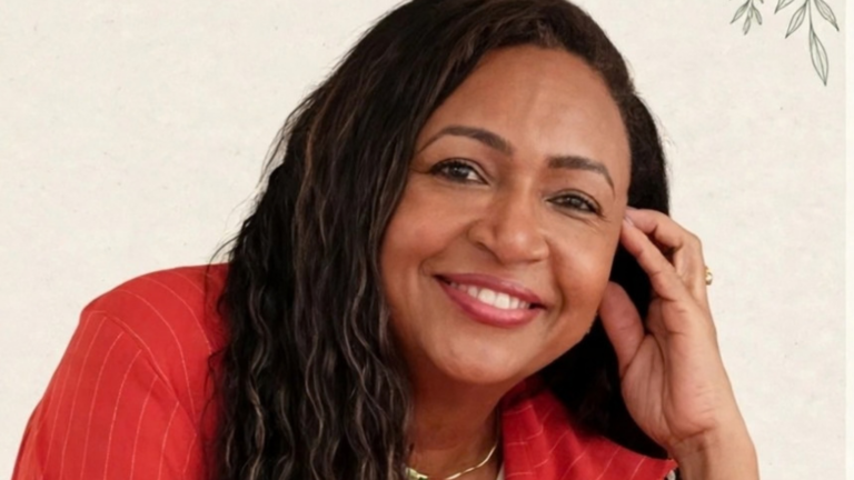 Deise Raquel Cardoso de Araújo: 26 anos de dedicação ao magistério, prêmios nacionais e a exaltação da literatura tocantinense